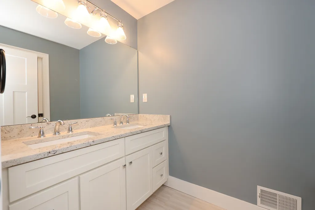 246 Wallace Road Bedford NH 03110
