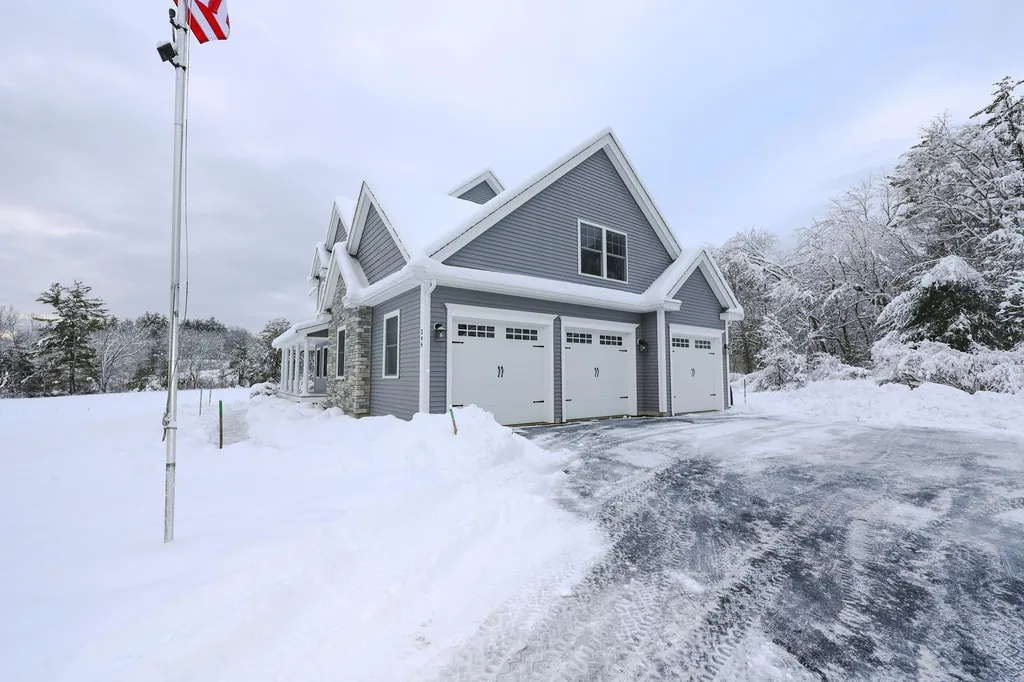 246 Wallace Road Bedford NH 03110