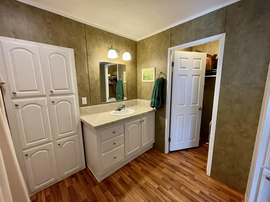 112 Bluebird Lane Lyndon VT 05851