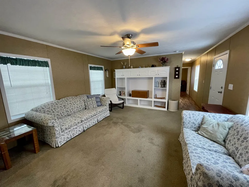 112 Bluebird Lane Lyndon VT 05851