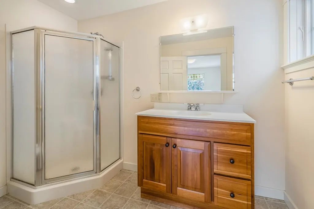 8 Ridge Road Hanover NH 03755