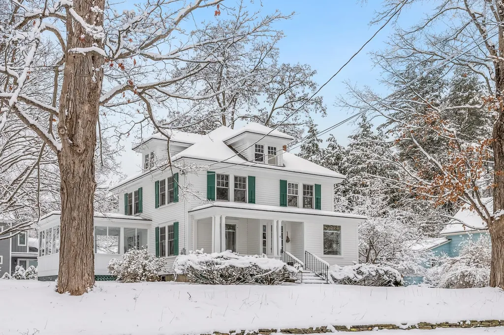 8 Ridge Road Hanover NH 03755