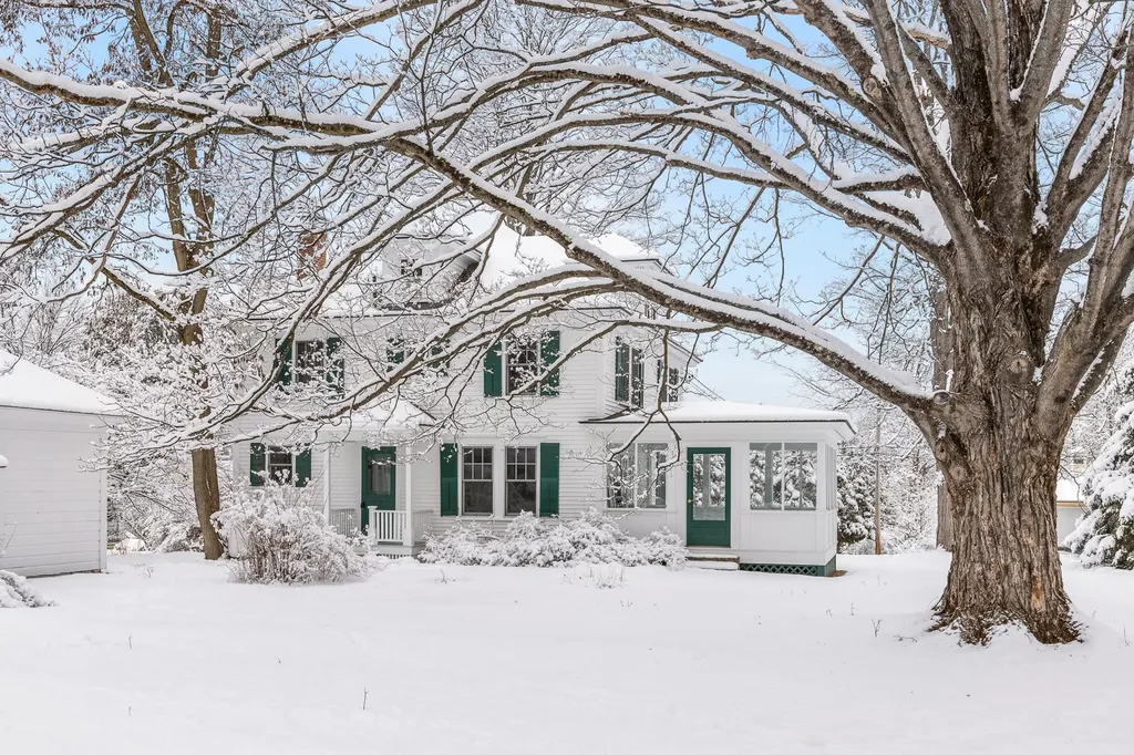8 Ridge Road Hanover NH 03755