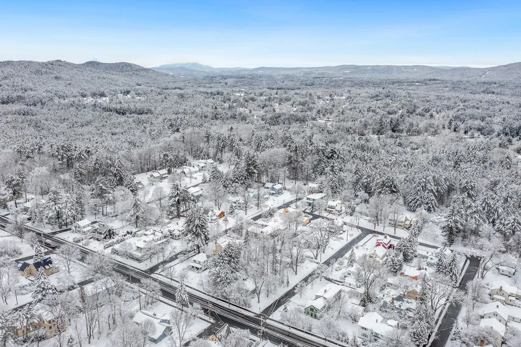 8 Ridge Road Hanover NH 03755