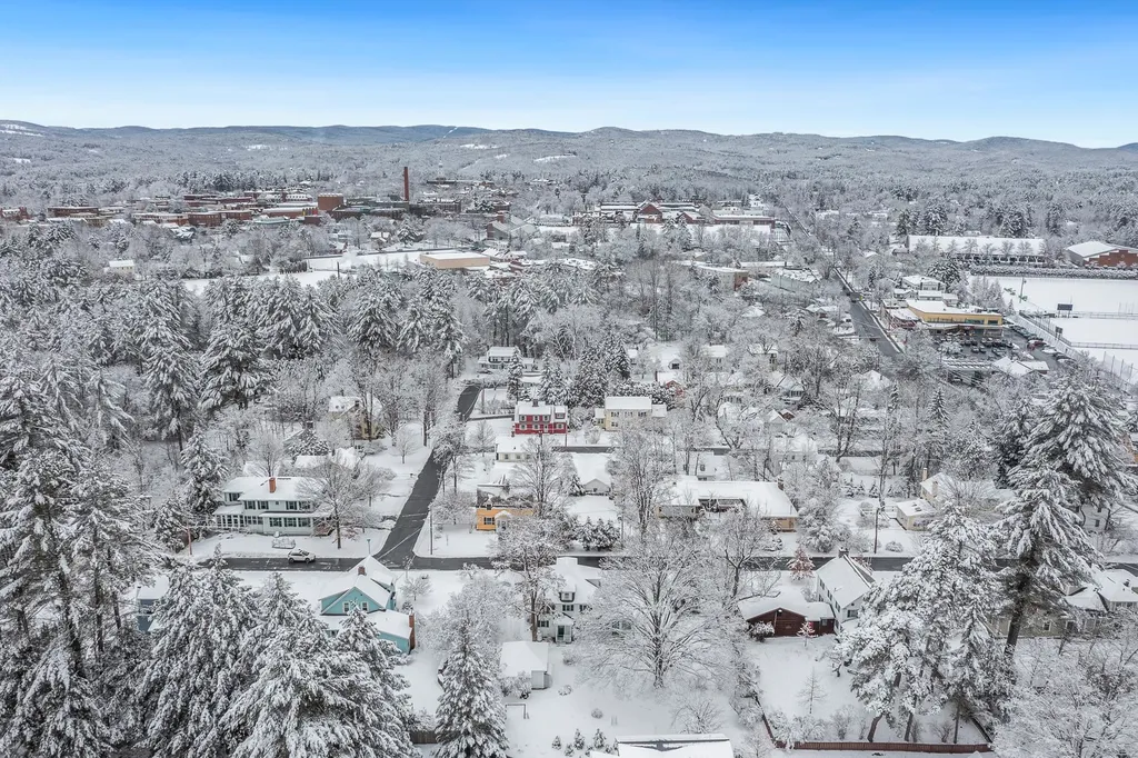 8 Ridge Road Hanover NH 03755
