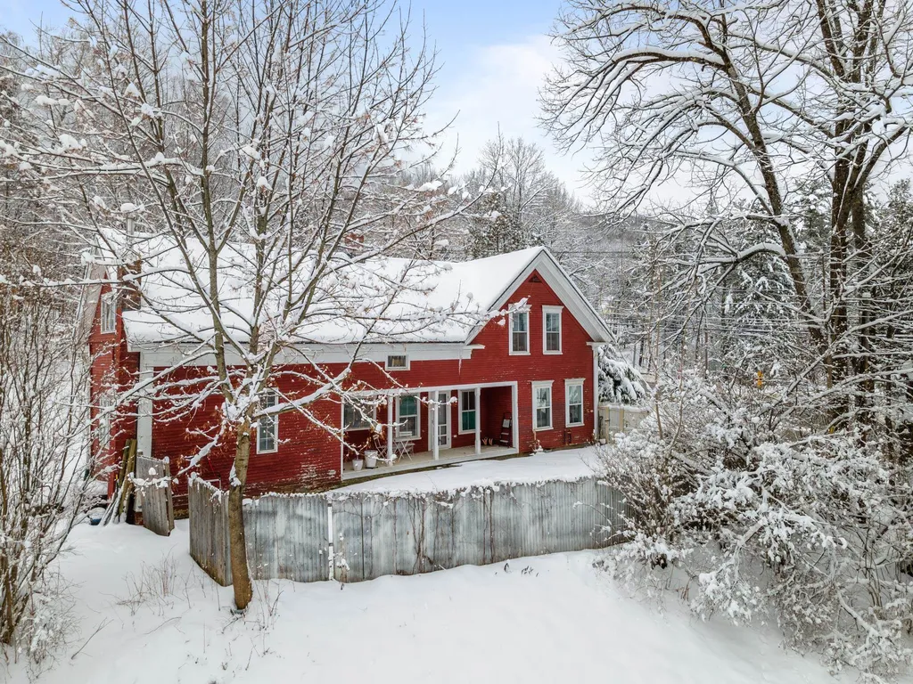 11 Taber Hill Road Stowe VT 05672