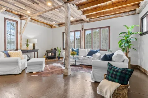 11 Taber Hill Road Stowe VT 05672