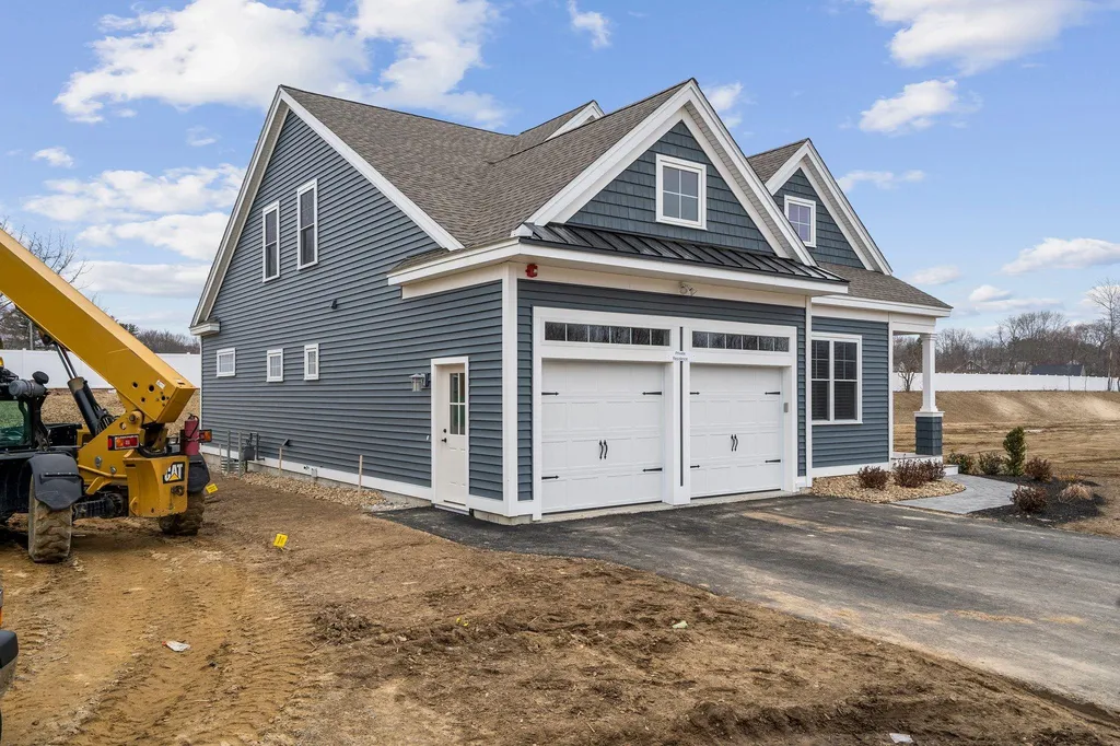 99 Sage Lane Portsmouth NH 03801