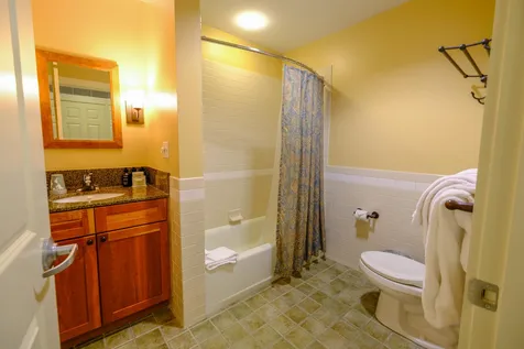 709/711 Qii Jackson Gore Adams House Ludlow VT 05149