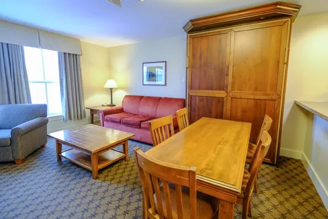 709/711 Qii Jackson Gore Adams House Ludlow VT 05149