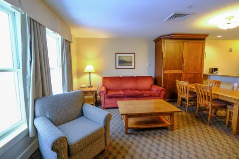 709/711 Qii Jackson Gore Adams House Ludlow VT 05149