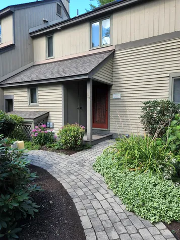 2696 Lake Shore Road Gilford NH 03249