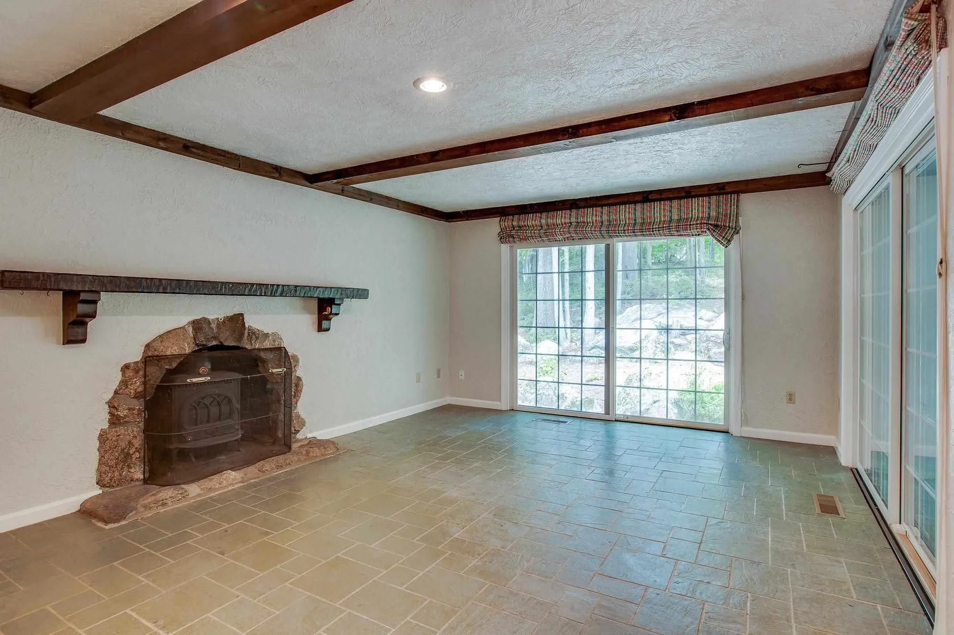 27 Buttonwood Road Bedford NH 03110