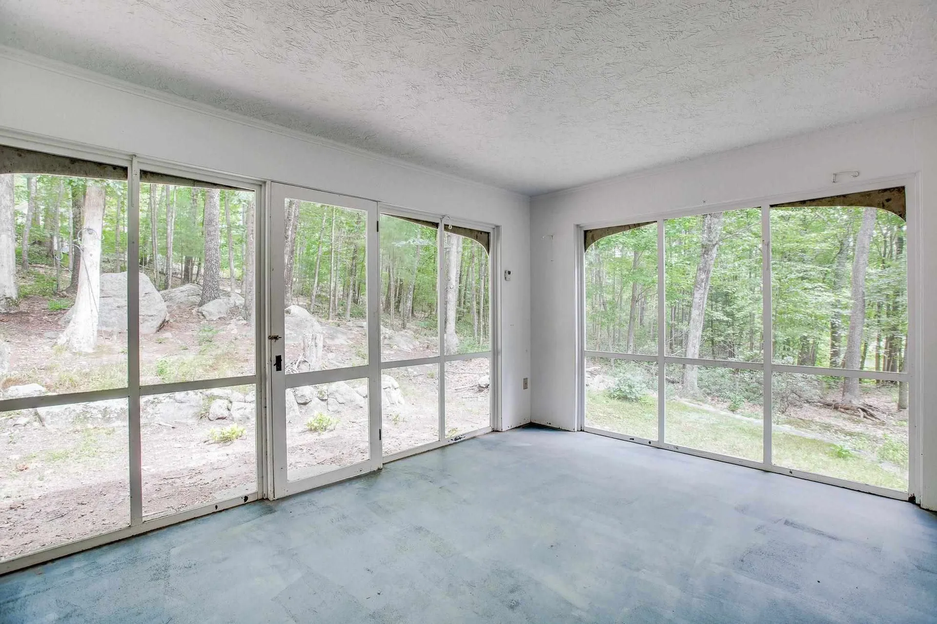 27 Buttonwood Road Bedford NH 03110