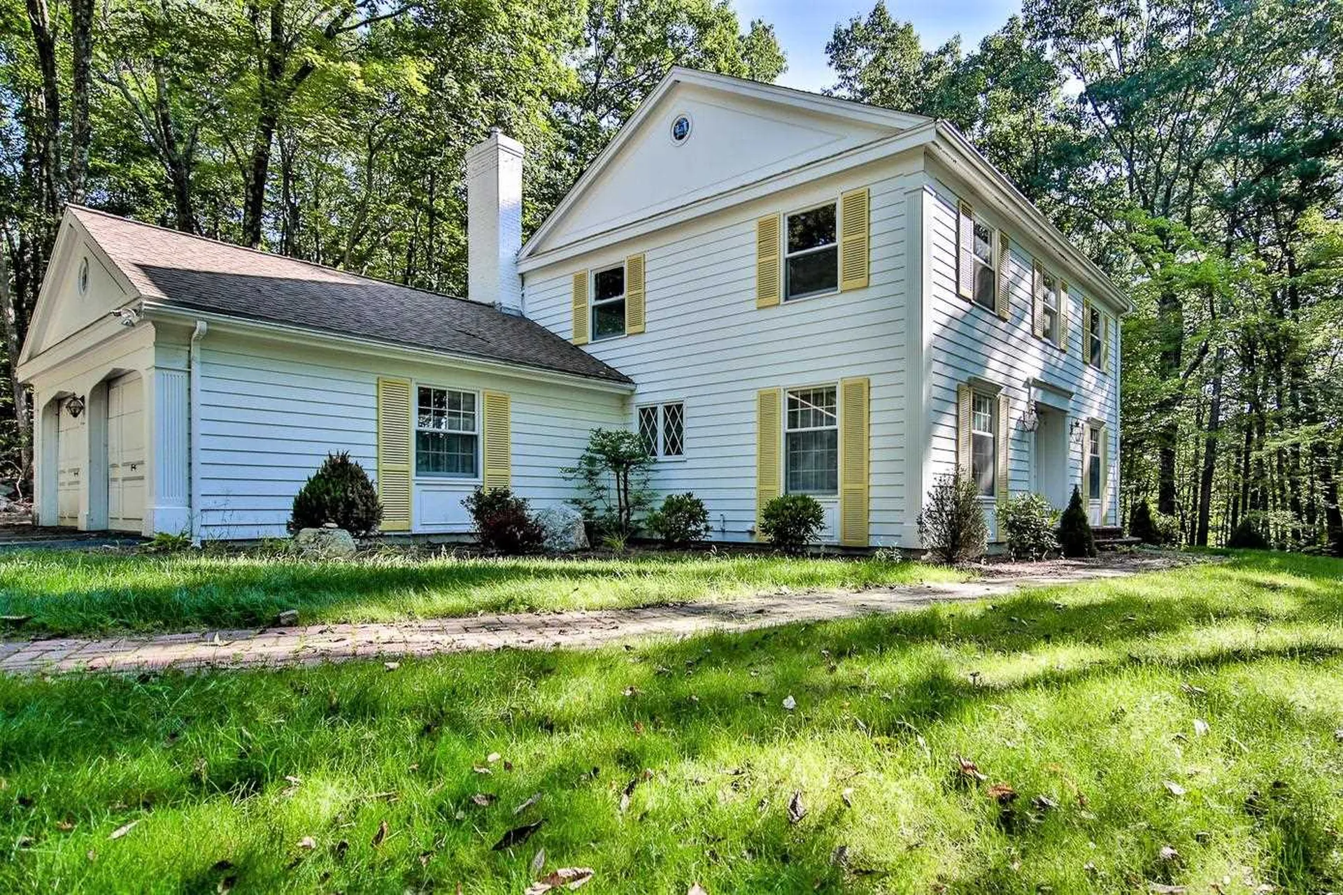 27 Buttonwood Road Bedford NH 03110