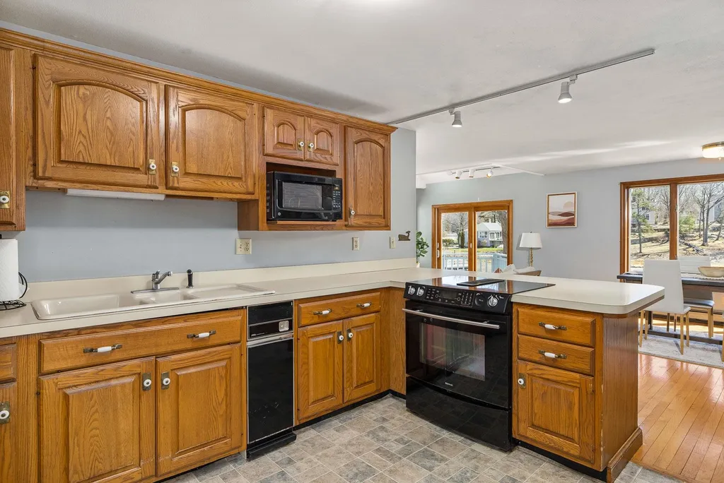 35 Grist Mill Lane New Castle NH 03854