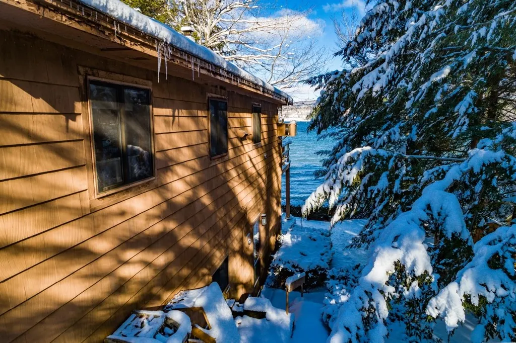 85 Arrowhead Point Road Bristol NH 03222