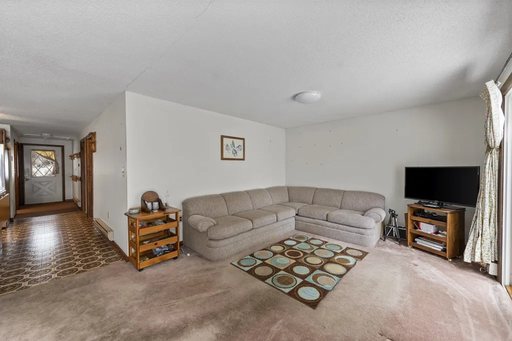 85 Arrowhead Point Road Bristol NH 03222