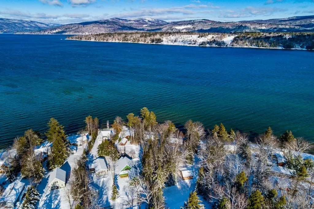 85 Arrowhead Point Road Bristol NH 03222