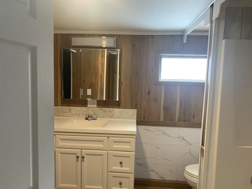 22 Pineland Park Road Milton NH 03851