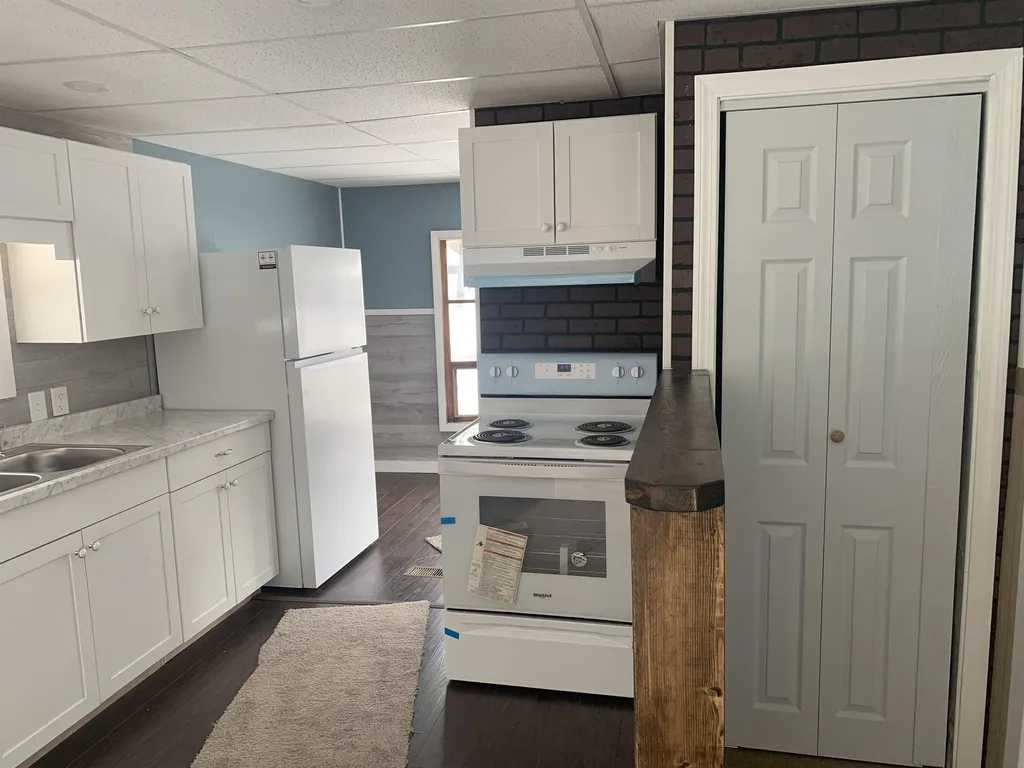 22 Pineland Park Road Milton NH 03851
