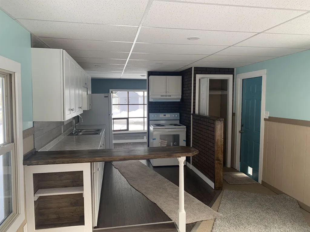 22 Pineland Park Road Milton NH 03851