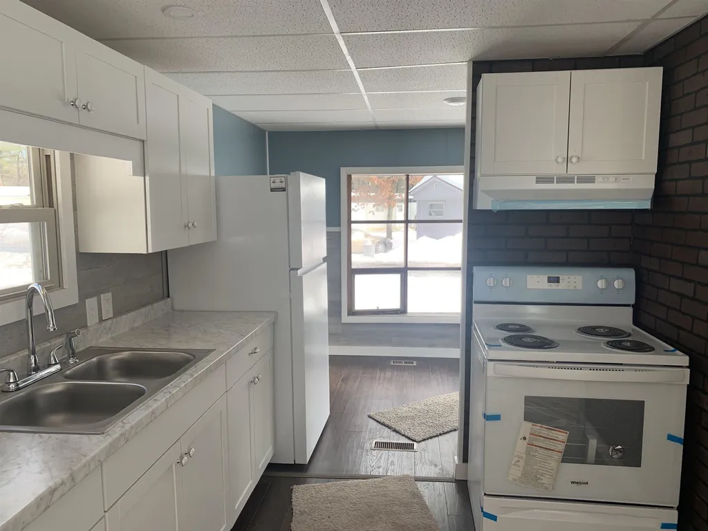 22 Pineland Park Road Milton NH 03851