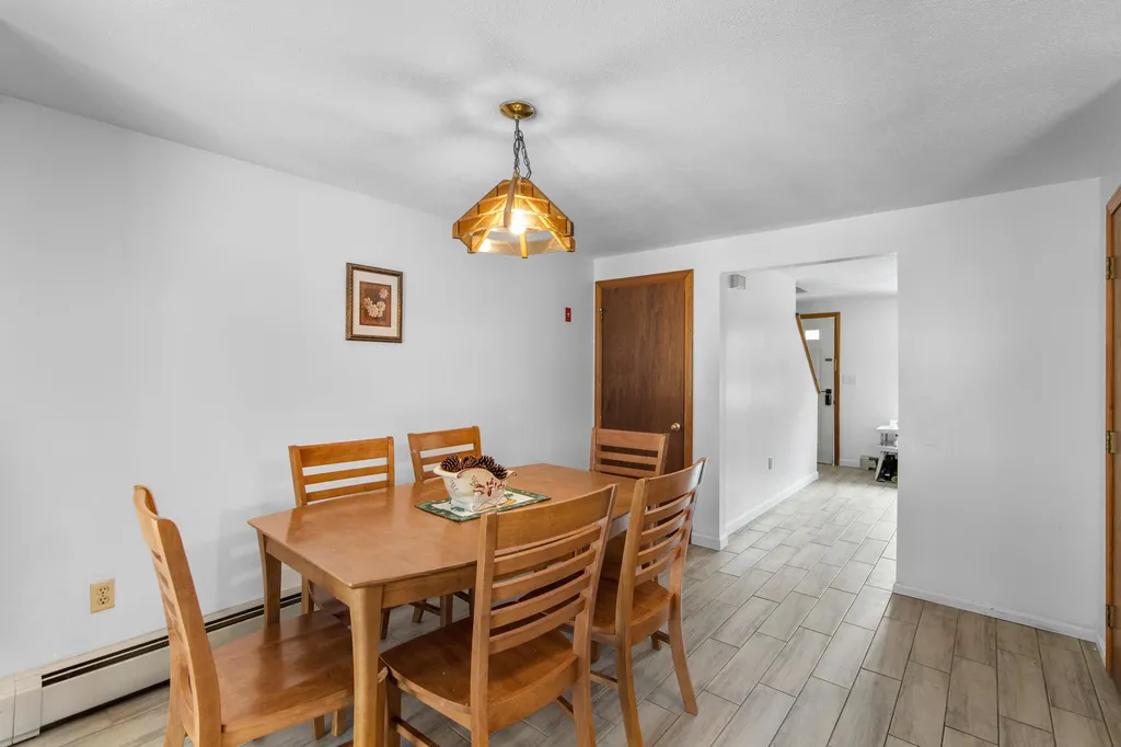 20 Bockes Road Hudson NH 03051