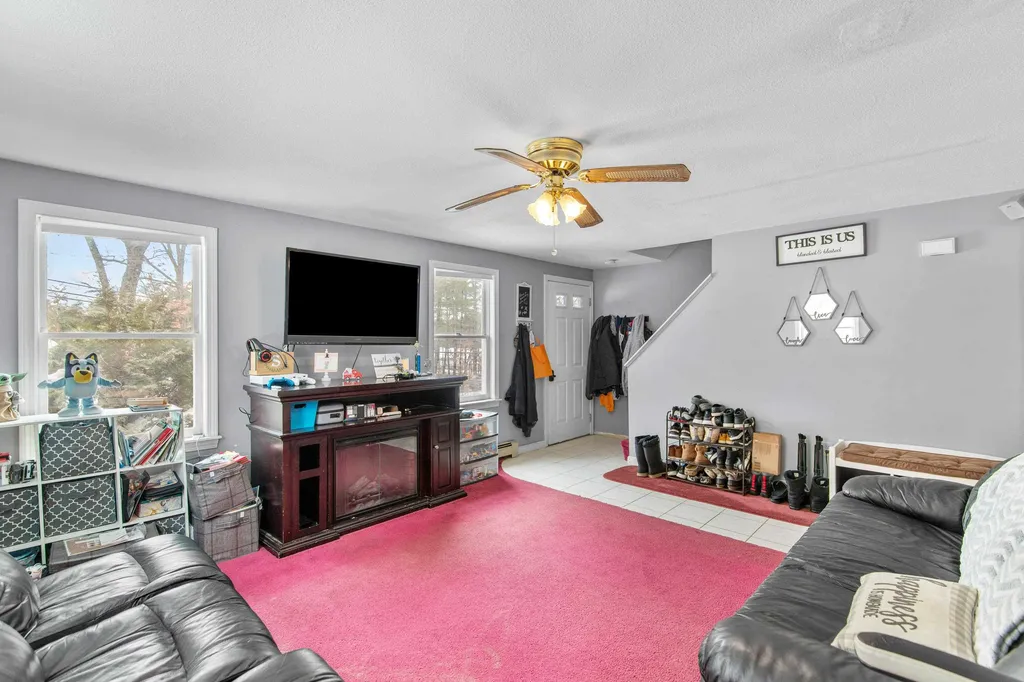 20 Bockes Road Hudson NH 03051