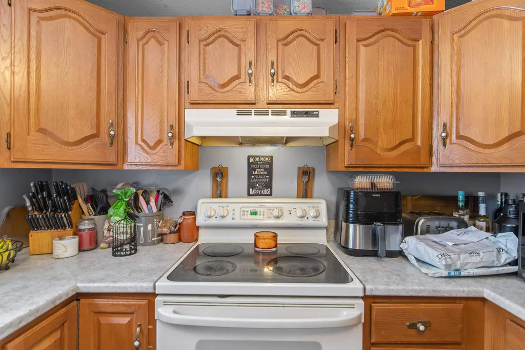20 Bockes Road Hudson NH 03051
