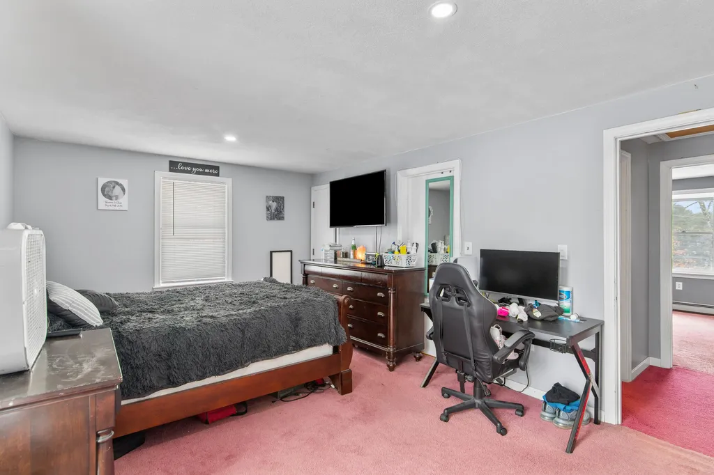20 Bockes Road Hudson NH 03051