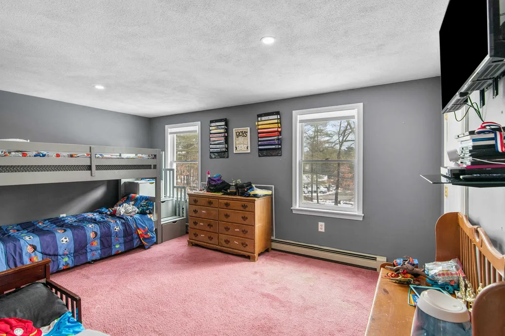 20 Bockes Road Hudson NH 03051