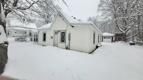 16 Blaine Street Farmington NH 03835