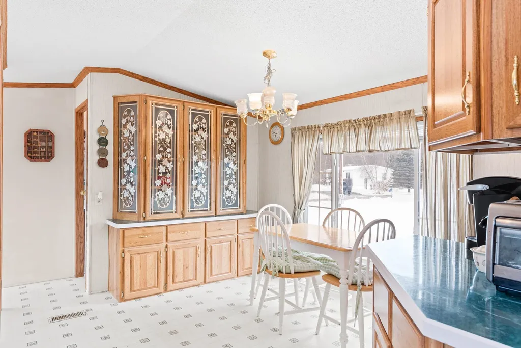 14 Welch Lane Raymond NH 03077