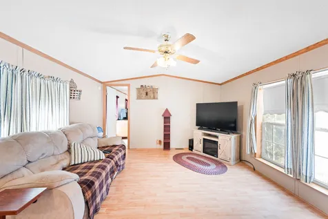 14 Welch Lane Raymond NH 03077