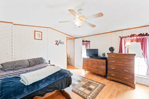 14 Welch Lane Raymond NH 03077