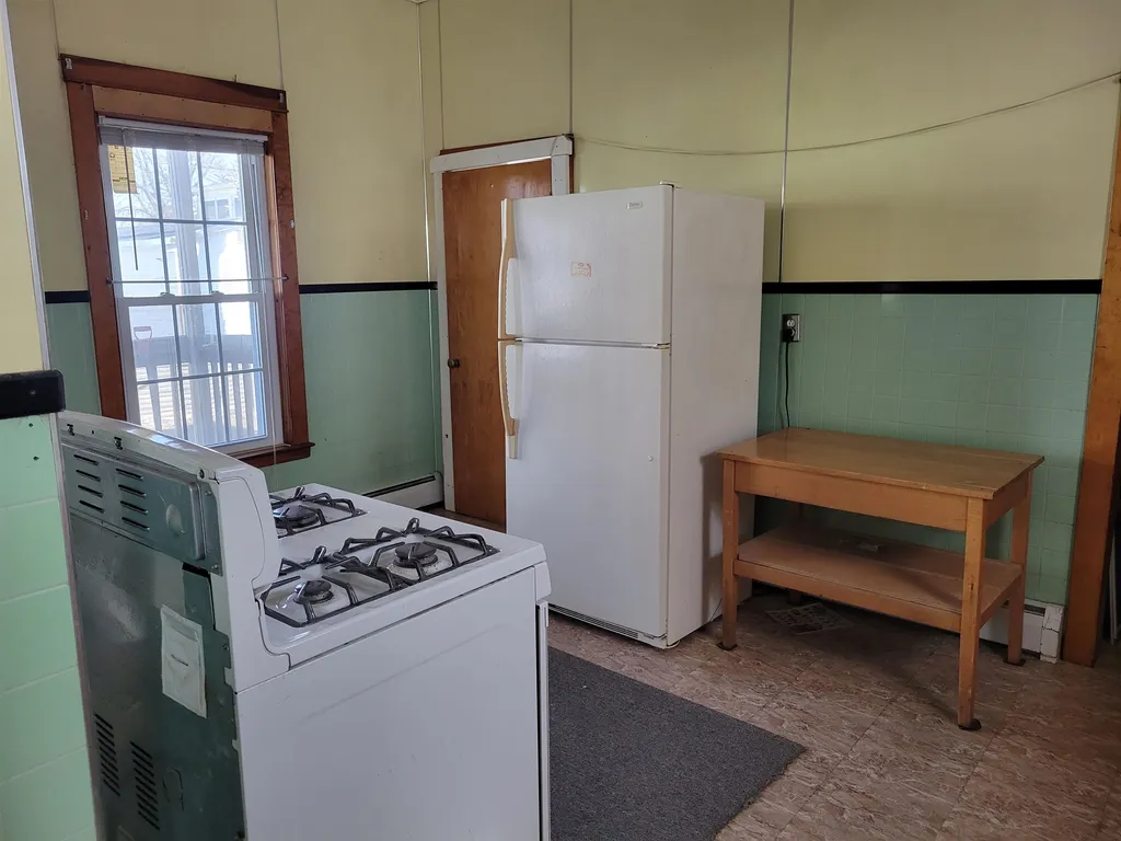 54 Kinsley Street Nashua NH 03060