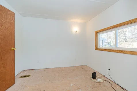 15 Bangor Street Nashua NH 03063