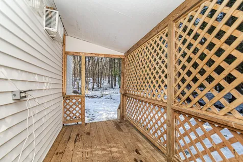 15 Bangor Street Nashua NH 03063