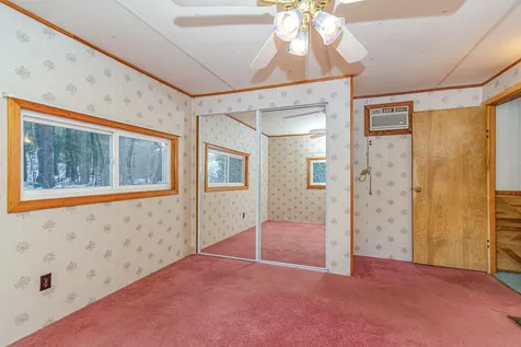 15 Bangor Street Nashua NH 03063