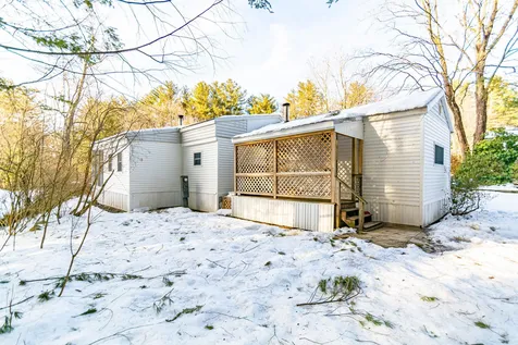 15 Bangor Street Nashua NH 03063