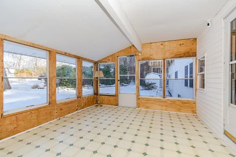 15 Bangor Street Nashua NH 03063