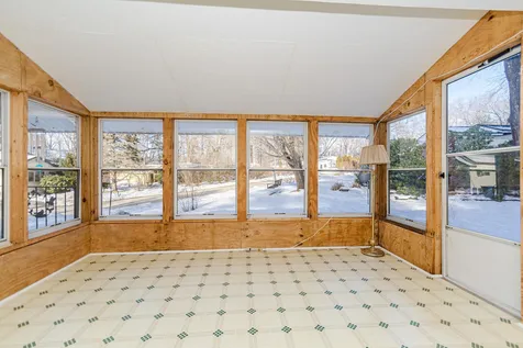 15 Bangor Street Nashua NH 03063
