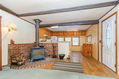 15 Bangor Street Nashua NH 03063