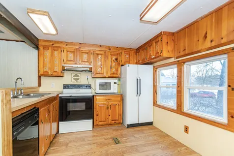 15 Bangor Street Nashua NH 03063