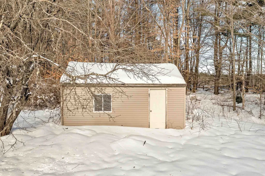 20 Meaderboro Road New Durham NH 03855