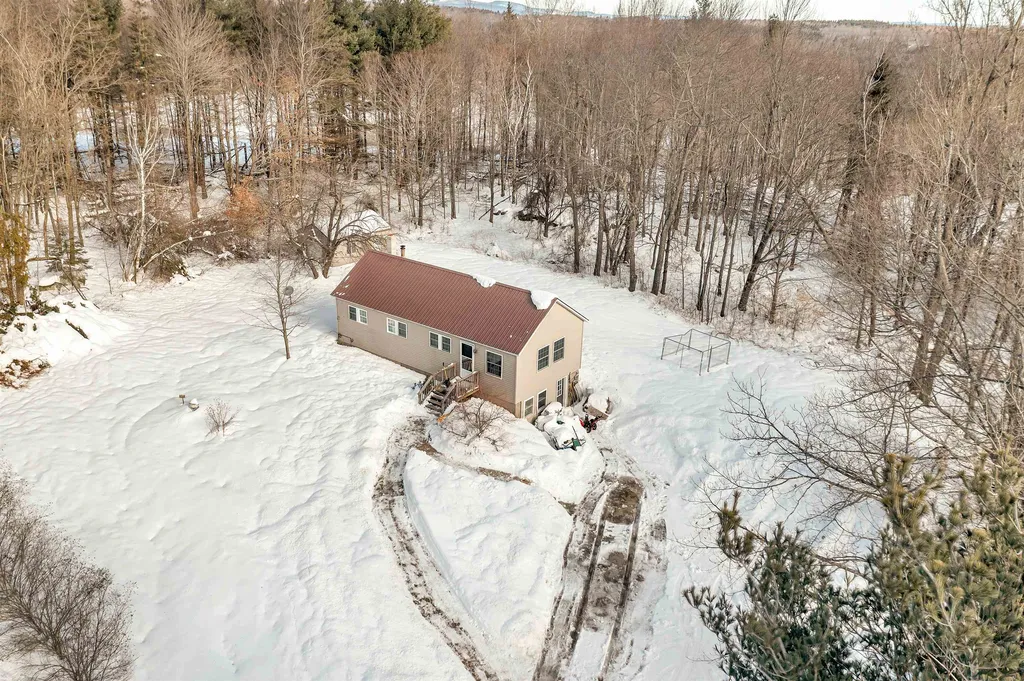 20 Meaderboro Road New Durham NH 03855