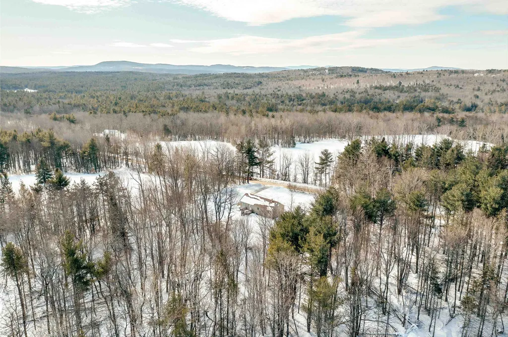 20 Meaderboro Road New Durham NH 03855