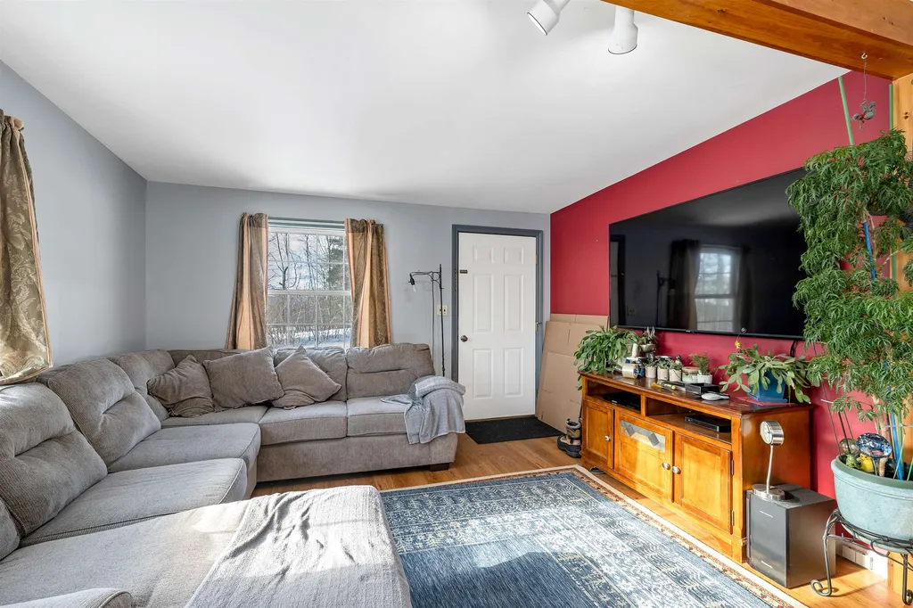 20 Meaderboro Road New Durham NH 03855