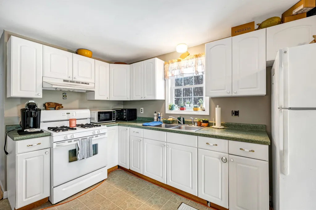 20 Meaderboro Road New Durham NH 03855